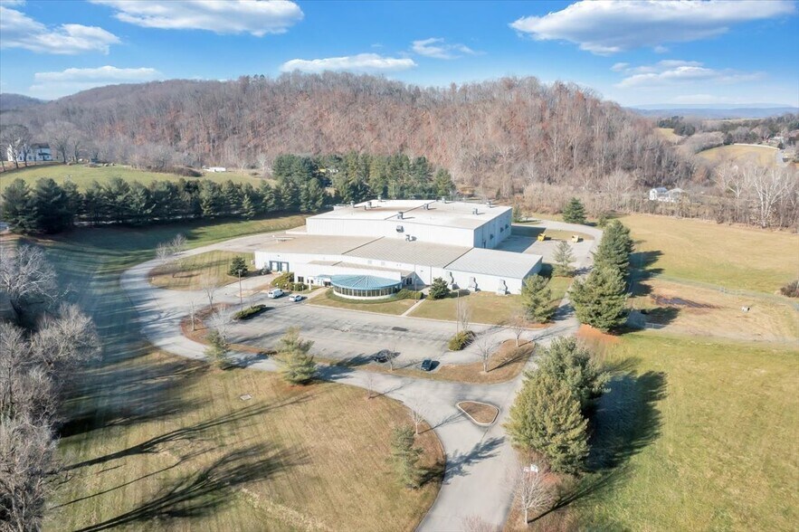 More Photos Of 17921 Main St, Buchanan Manufacturing For Sale