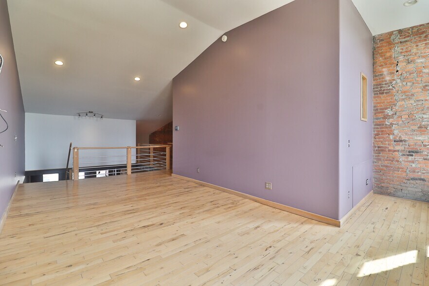 More Photos Of 102-104 W Columbus St, Kenton Office Residential For Sale