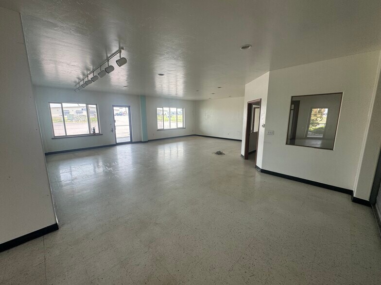 More Photos Of 3050 US Highway 93 S, Kalispell Industrial For Lease
