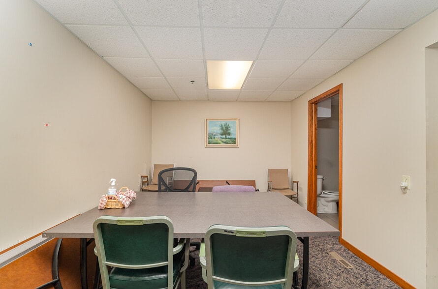 More Photos Of 6006 Westside Saginaw Rd, Bay City Office For Sale