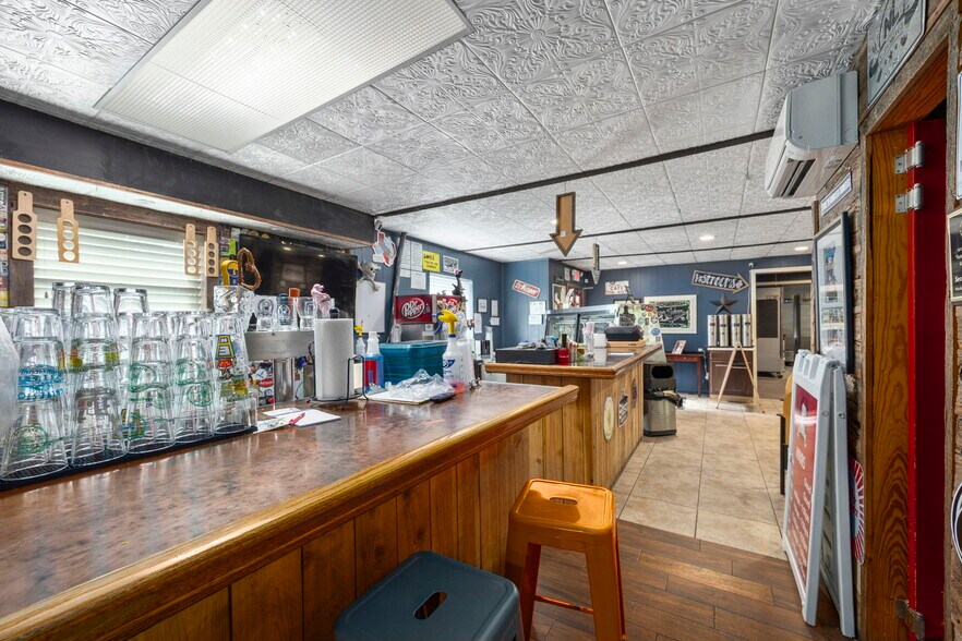 More Photos Of 18541 Mueschke Rd, Cypress Restaurant For Sale