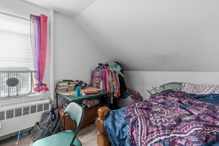 More Photos Of 635 637 Fall River Ave, Seekonk Apartments For Sale