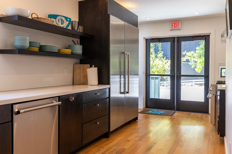 More Photos Of 1913-1915 Hyperion Ave, Los Angeles Loft Creative Space For Sale