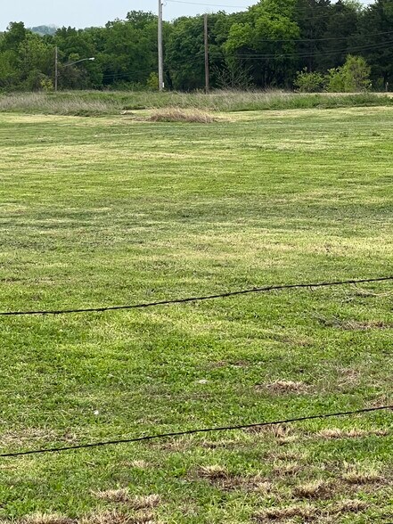 More Photos Of 6711 Grady Niblo Rd, Dallas Land For Sale