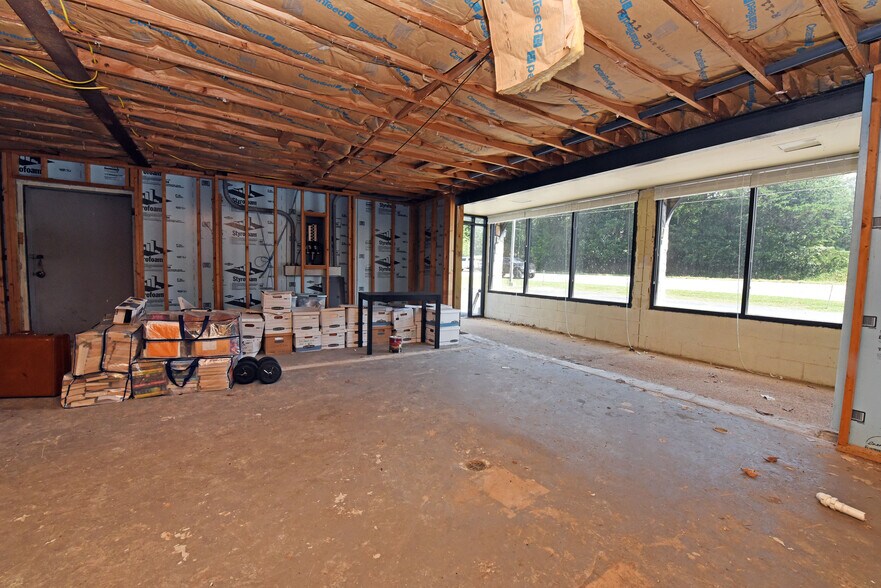 More Photos Of 10 Deer Crossing Trl, Blairsville Office For Lease