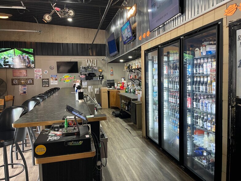 More Photos Of 4397 Main St, Brown City Bar For Sale