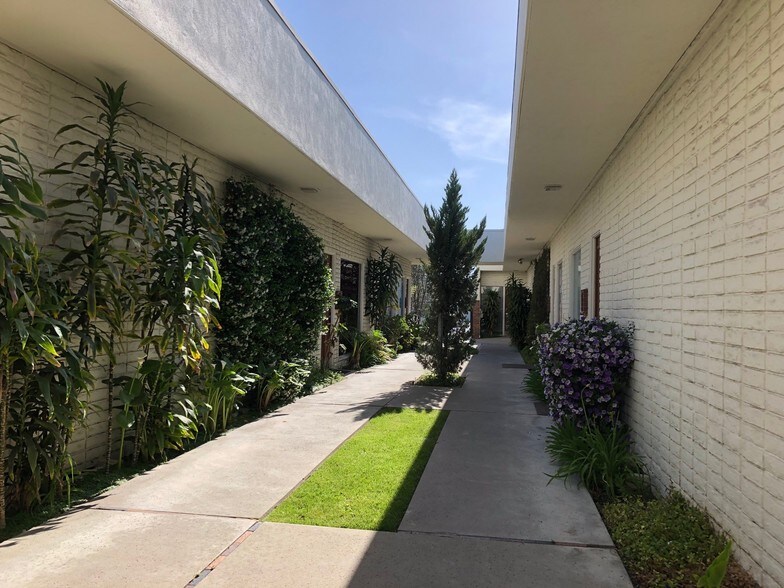 More Photos Of 215 N State College Blvd, Anaheim Medical For Lease
