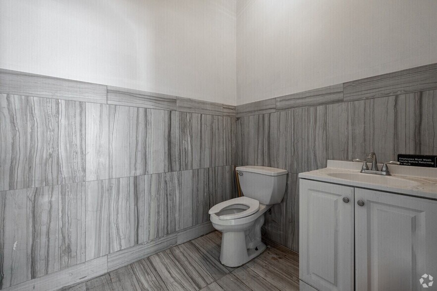 More Photos Of 4748 Broadway, New York Storefront For Lease