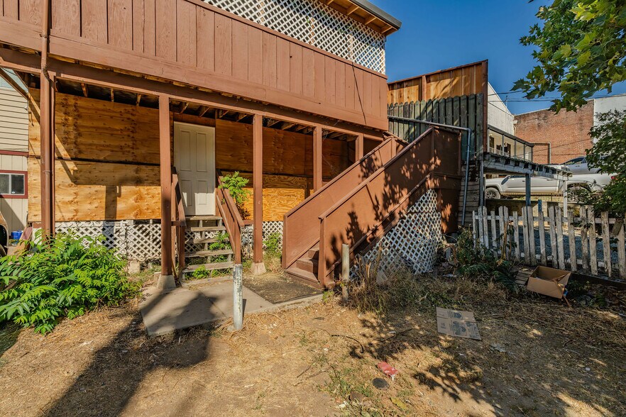 More Photos Of 105 Main St, Jackson Bar For Sale
