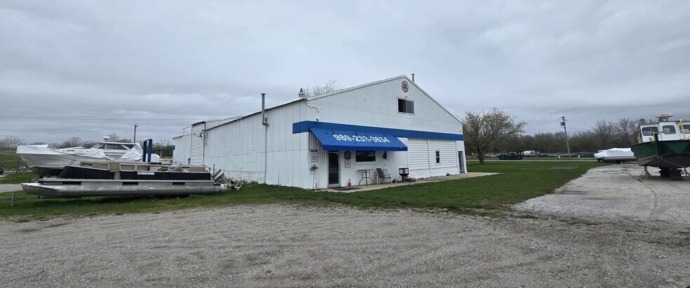 More Photos Of 1251 Evergreen Dr, Bay City Marina For Sale