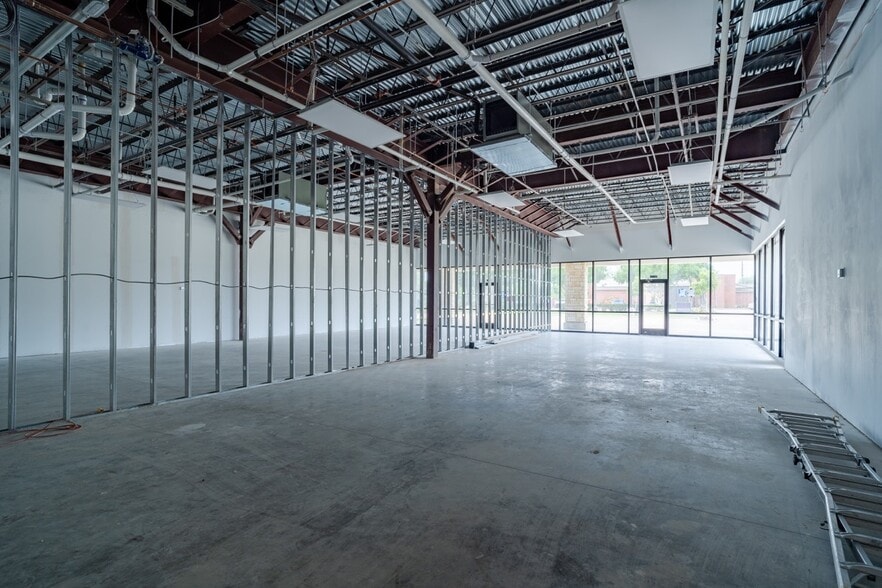 More Photos Of 4899 Highway 6, Missouri City Storefront Retail Office For Lease