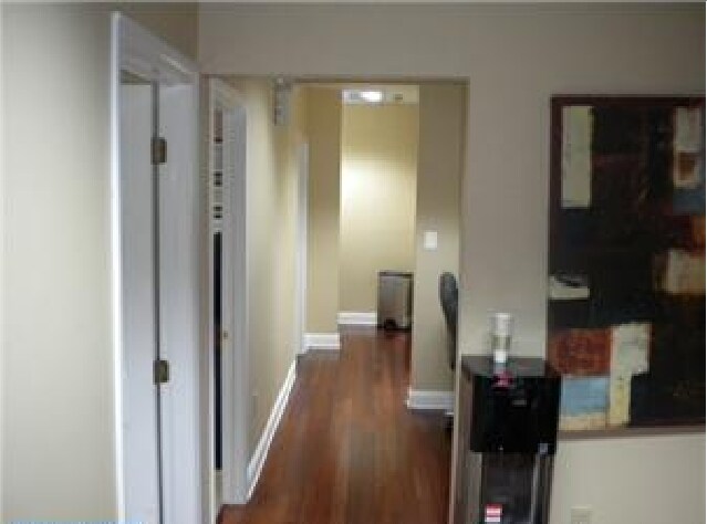 More Photos Of 102 Kings Way W, Sewell Medical For Lease