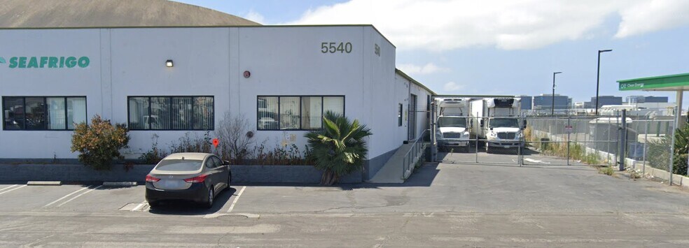 More Photos Of 5540 W 104th St, Los Angeles Warehouse For Lease