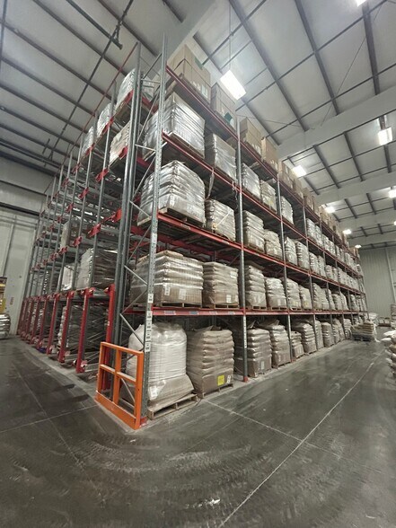 More Photos Of 12927 Gravois Rd, Sunset Hills Warehouse For Sale