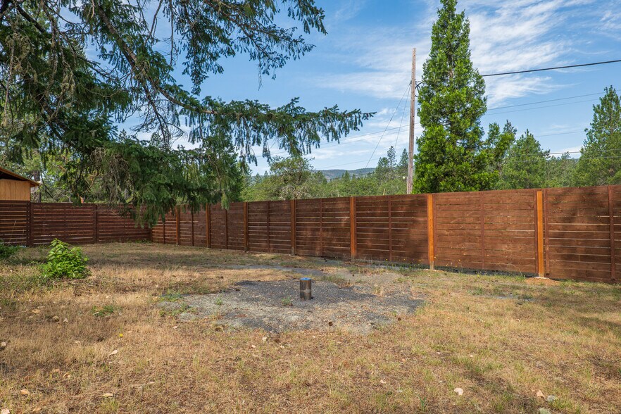 More Photos Of 33105 Redwood Hwy, Cave Junction Land For Sale