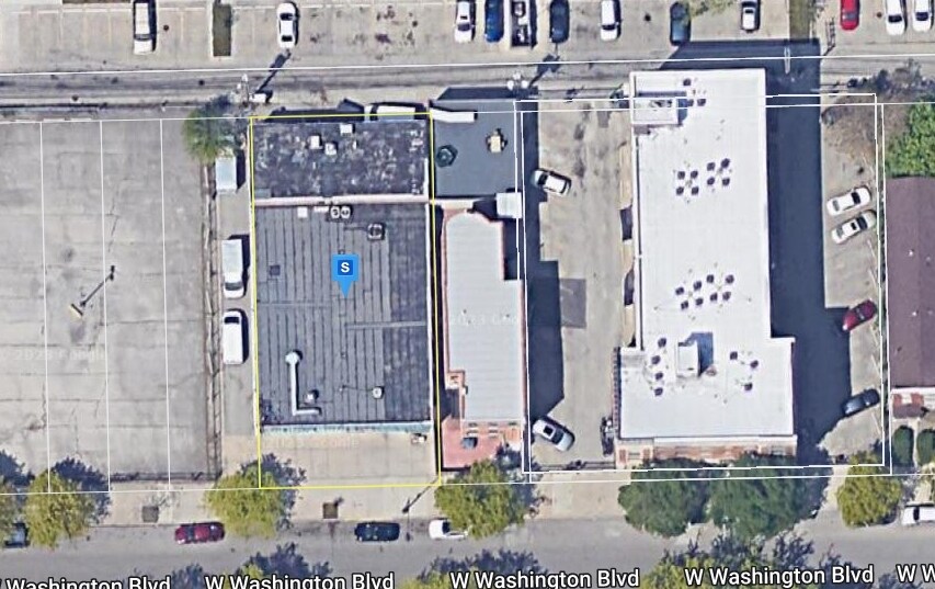 More Photos Of 2132 W Washington Blvd, Chicago General Retail For Sale