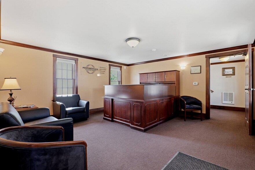 More Photos Of 517 Monroe St, Sheboygan Falls Office For Sale