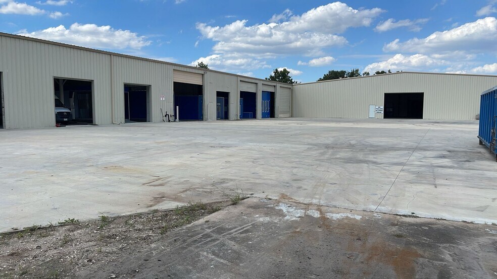 More Photos Of 5148 Lotus St, Houston Warehouse For Lease