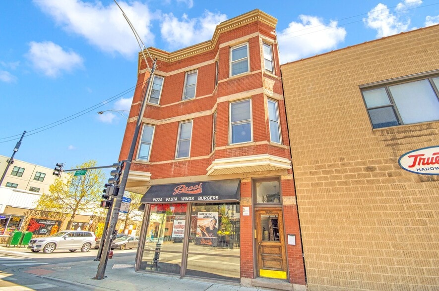 More Photos Of 2557 N Halsted St, Chicago Apartments For Lease