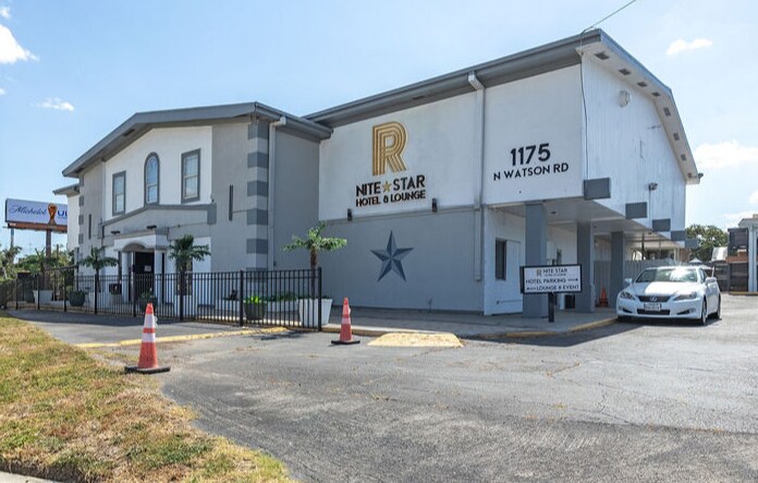 Primary Photo Of 1175 N Watson Rd, Arlington Hotel For Sale