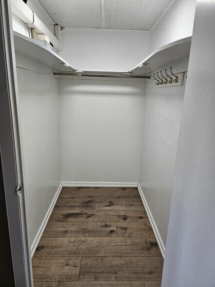 More Photos Of 707 West Ave, Jenkintown Storefront Retail Residential For Lease
