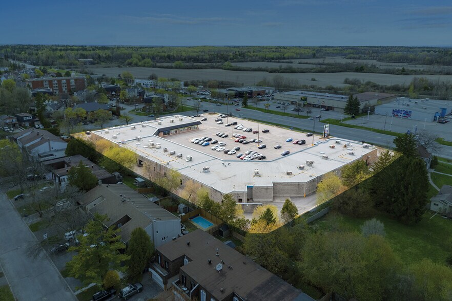 More Photos Of 2190-2194 Robertson Rd, Ottawa Freestanding For Sale