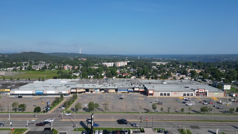 More Photos Of 1324 Boul Talbot, Chicoutimi General Retail For Lease