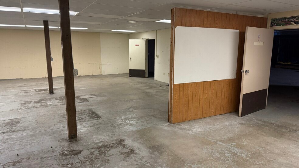 More Photos Of 2105 S Blosser Rd, Santa Maria Warehouse For Sale