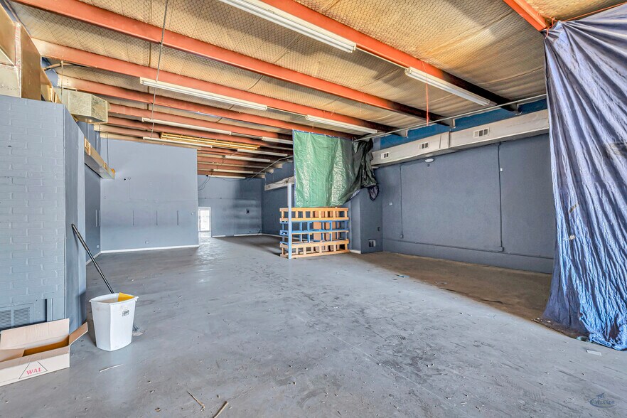 More Photos Of 3636 Andrews Hwy, Odessa Storefront For Lease