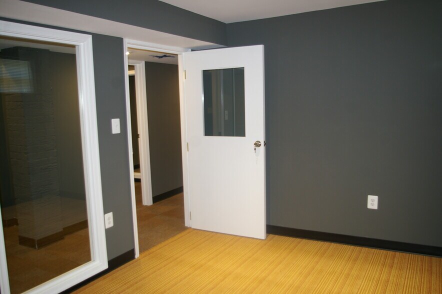 Primary Photo Of 9913 Georgia Ave, Silver Spring Medical For Lease