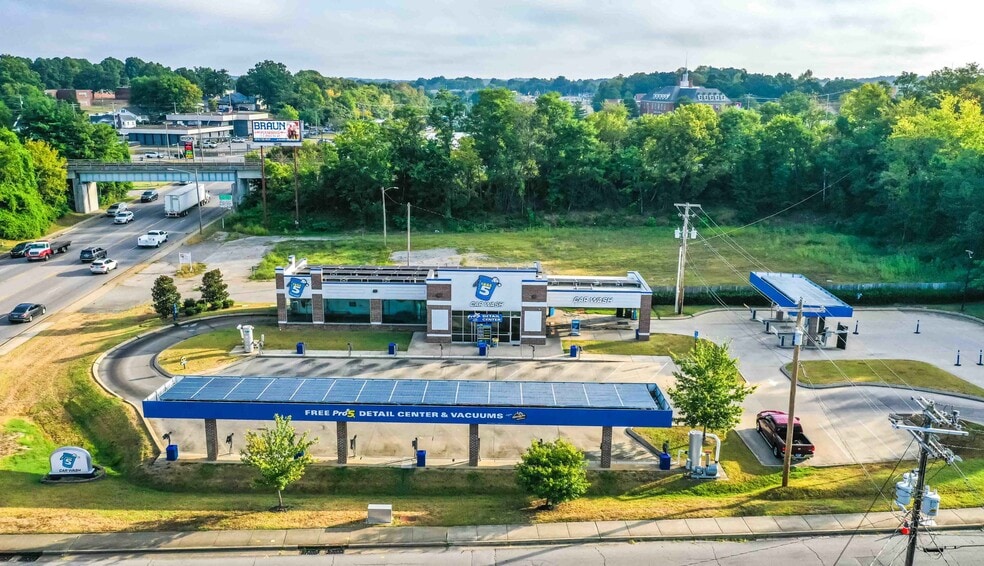 Primary Photo Of 111 Martin Luther King Jr Blvd, Dickson Carwash For Sale