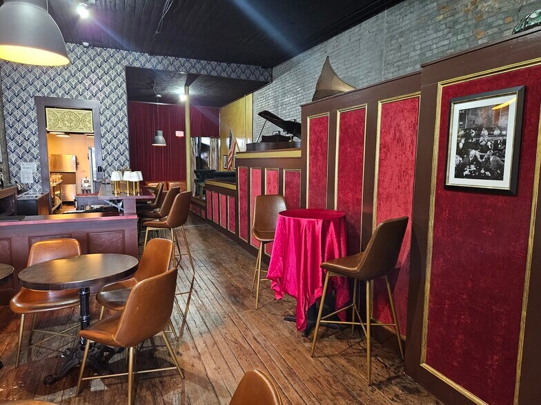 More Photos Of 328 E Main St, Ottumwa Sports And Entertainment For Sale