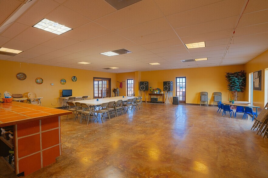 More Photos Of 1498 E. US-90, Marfa General Retail For Sale