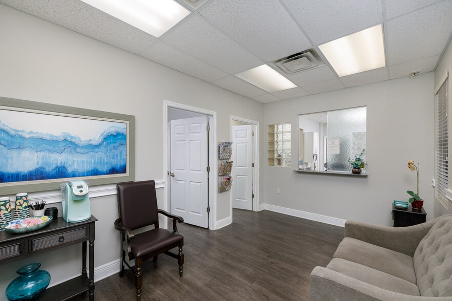 More Photos Of 1810-1822 Wellness Ln, New Port Richey Medical For Sale