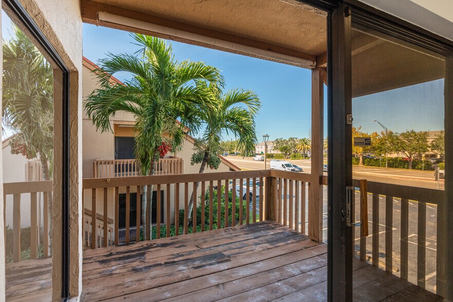 More Photos Of 2831 Ringling Blvd, Sarasota Unknown For Lease