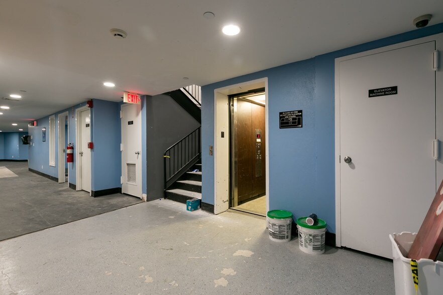 More Photos Of 132 N Wellwood Ave, Lindenhurst Storefront Retail Office For Sale