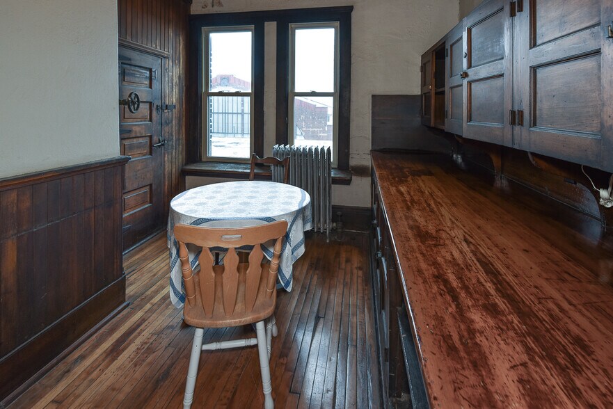 More Photos Of 4403 St Clair Ave, Cleveland Coworking Space