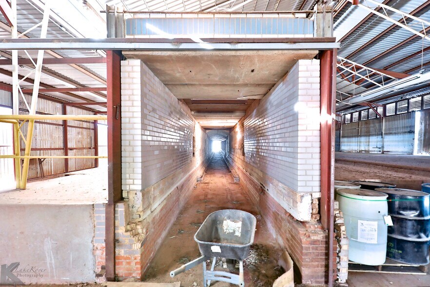 More Photos Of 3097 Brick Plant Rd, Snyder Manufacturing For Sale
