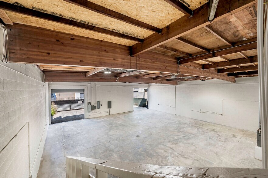 More Photos Of 133 W 155th St, Gardena Manufacturing For Sale