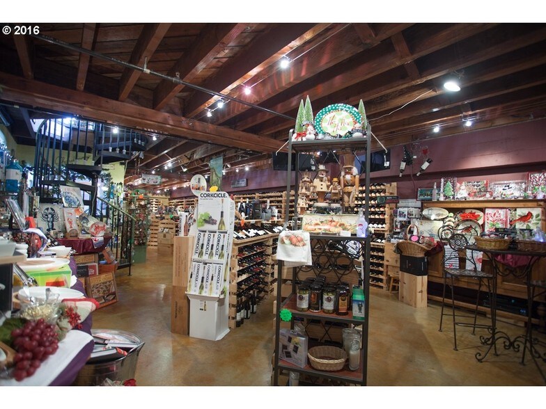 More Photos Of 1044 Marine Dr, Astoria Restaurant For Sale