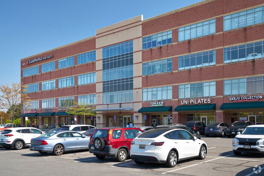 More Photos Of 14631 Lee Hwy, Centreville Medical For Lease