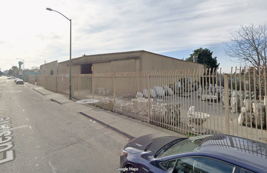 More Photos Of 10441 Edes Ave, Oakland Unknown For Lease