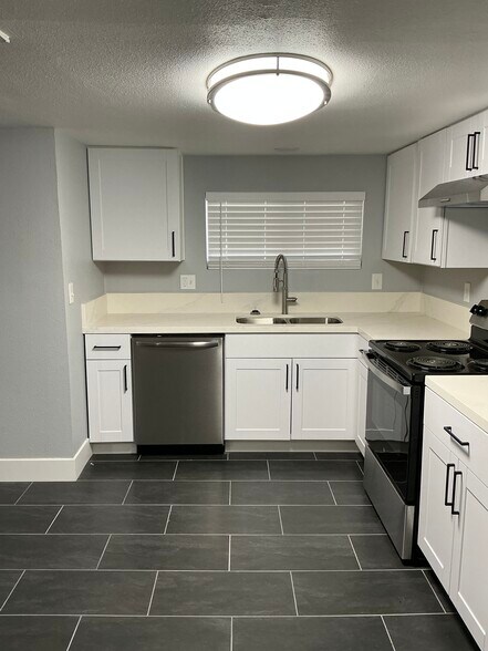 More Photos Of 905 Mauldin Ln, Reno Multifamily For Sale