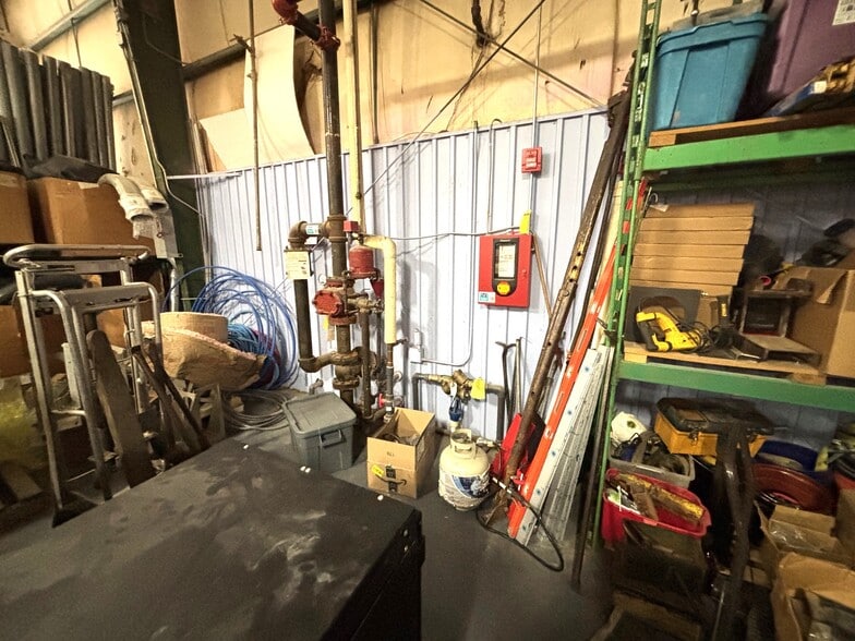 More Photos Of 441 Industry Rd, Waynesboro Warehouse For Sale