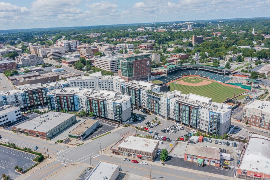 More Photos Of 405 Battleground Ave, Greensboro Office For Lease