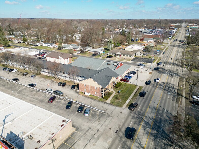 Primary Photo Of 5339 Secor Rd, Toledo Apartments For Sale