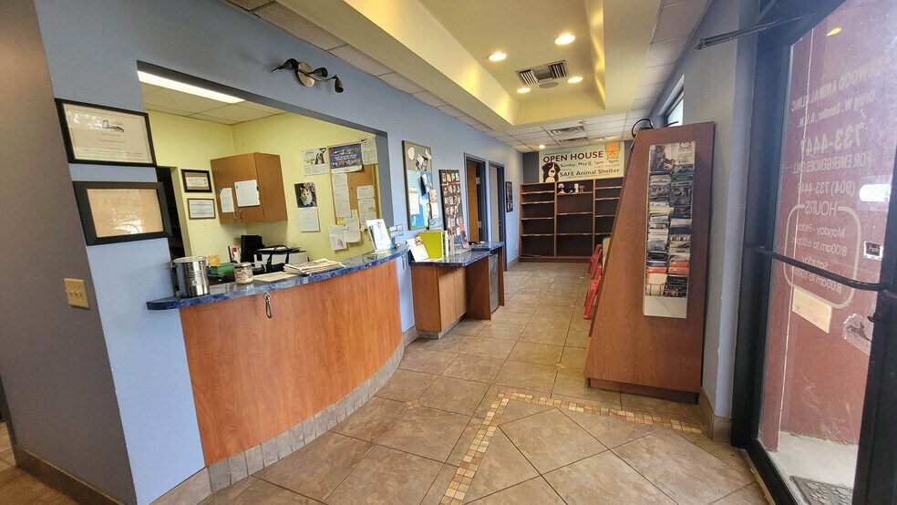 More Photos Of 6052 San Jose Blvd, Jacksonville Office For Sale