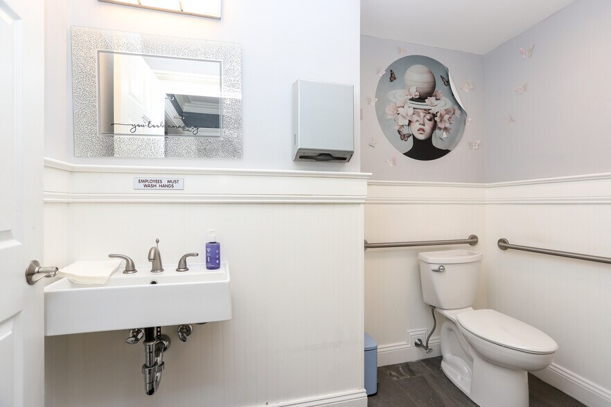More Photos Of 609 Main St, Ridgefield Office For Lease