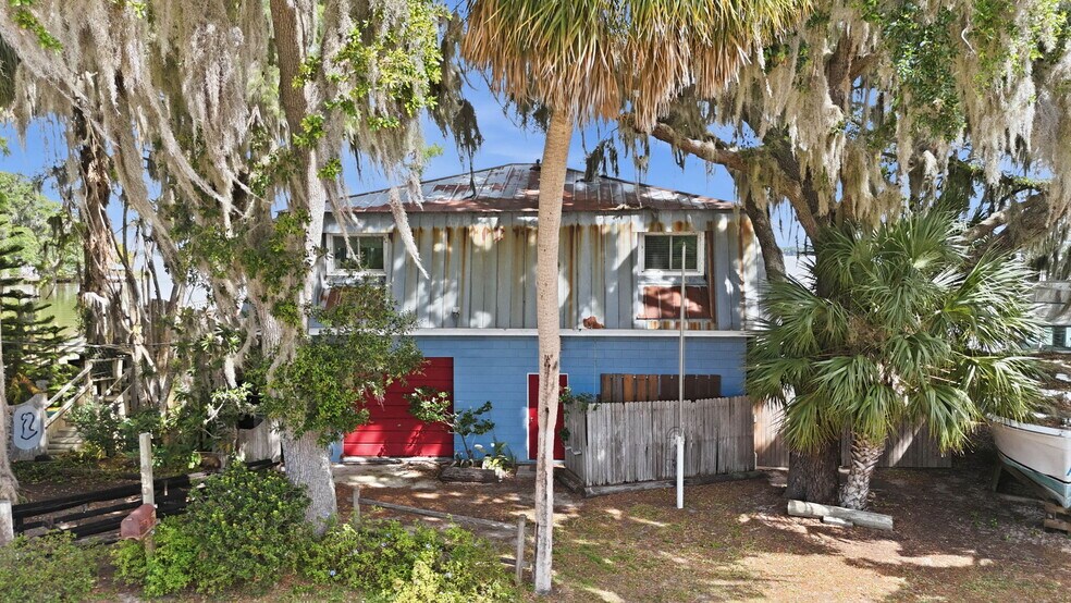 More Photos Of 400 Lakeshore Dr, Eustis Specialty For Sale