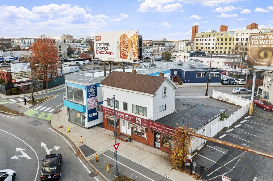 More Photos Of 489 Concord Ave, Cambridge Veterinarian Kennel For Sale